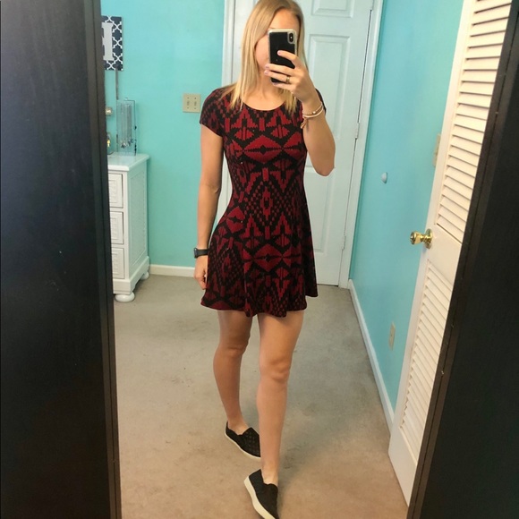 Forever 21 Dresses & Skirts - Forever 21 Pattern Flowy Dress